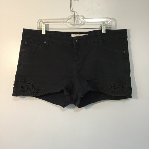 Torrid Black Stretch Denim Shorts with Lace Floral Cut Outs Size 18 - Picture 2 of 11